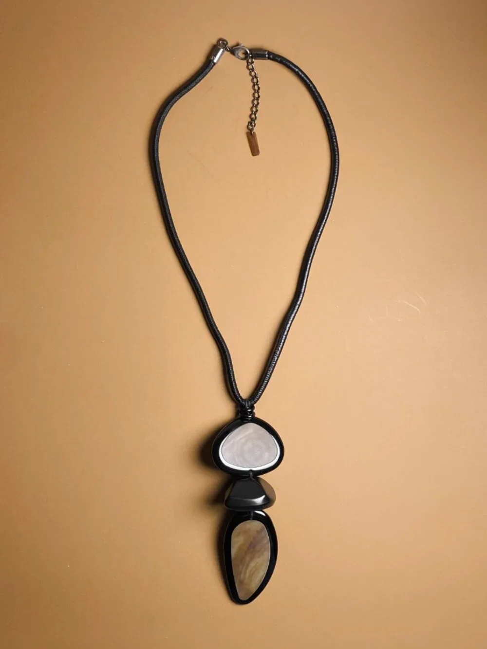 Lafayette 148 New York Large Faux Horn Pebble Modernist Pendant Leather Necklace